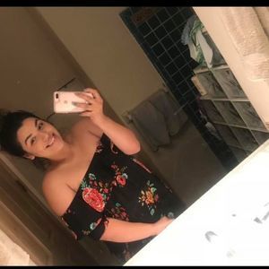 Meet your Posher, Alma